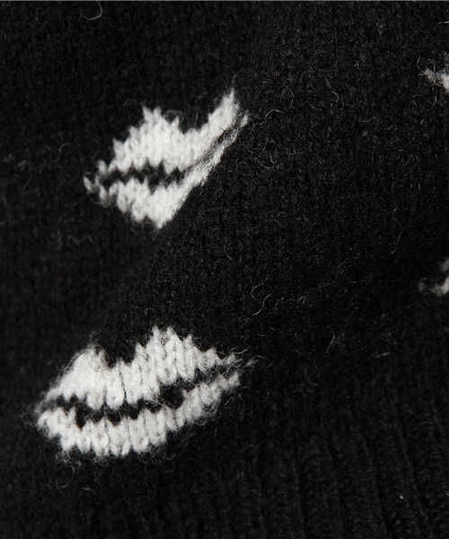 Ray BEAMS（レイビームス）の「Ce Forsyth / リップ柄ニット（ニット/セーター・レディース・ブラック/レッド・ONE SIZE）」の9枚目の写真