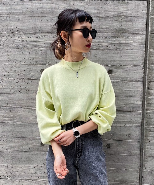 PAGEBOY（ページボーイ）の「ハイネックボリュームニットSS（ニット/セーター・レディース・ベージュ/オフホワイト/ブルー系その他/レモンイエロー/ブラック・FREE）」の19枚目の写真