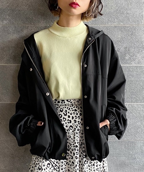 PAGEBOY（ページボーイ）の「ハイネックボリュームニットSS（ニット/セーター・レディース・ベージュ/オフホワイト/ブルー系その他/レモンイエロー/ブラック・FREE）」の7枚目の写真