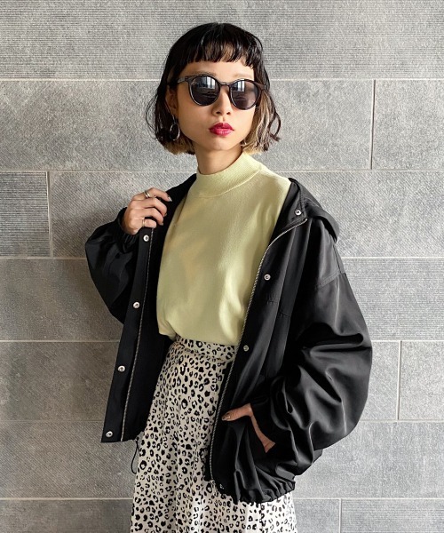 PAGEBOY（ページボーイ）の「ハイネックボリュームニットSS（ニット/セーター・レディース・ベージュ/オフホワイト/ブルー系その他/レモンイエロー/ブラック・FREE）」の8枚目の写真