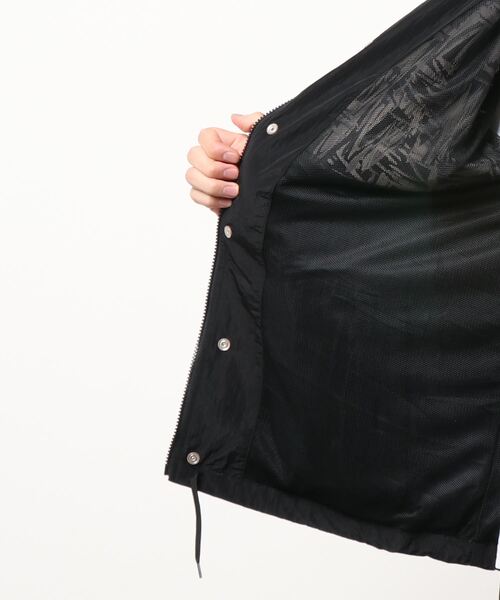 RATTLE TRAP(ラトルトラップ)の「Champion FULL ZIP JACKET C3-R606(ブルゾン・メンズ・ブラック/レッド/ブルー・M/L)」の7枚目の写真