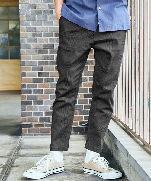 MONO-MART（モノマート）の「カツラギ素材 テーパード アンクルストレッチ チノパンツ（チノパンツ・メンズ・ブラック/ダークブラウン/ベージュ/アイボリー/オリーブ/ネイビー/グレー系その他2/チャコール/ライトベージュ/ブルー系その他/ワイン/グレー系その他・S/M/L/XL）」の4枚目の写真