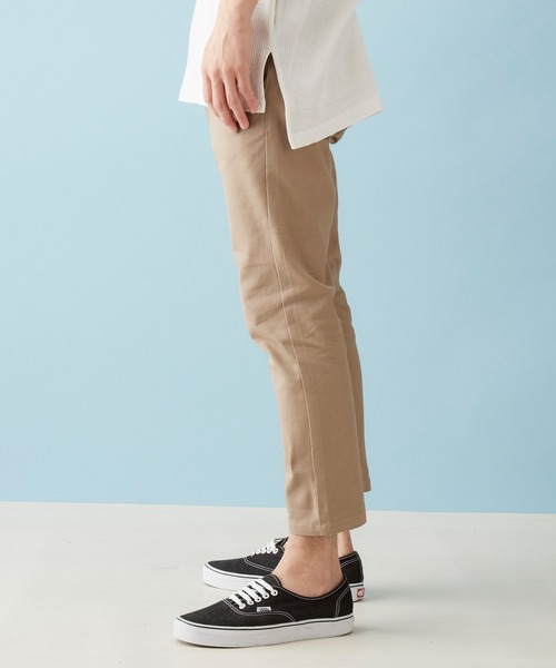 MONO-MART（モノマート）の「カツラギ素材 テーパード アンクルストレッチ チノパンツ（チノパンツ・メンズ・ブラック/ダークブラウン/ベージュ/アイボリー/オリーブ/ネイビー/グレー系その他2/チャコール/ライトベージュ/ブルー系その他/ワイン/グレー系その他・S/M/L/XL）」の14枚目の写真