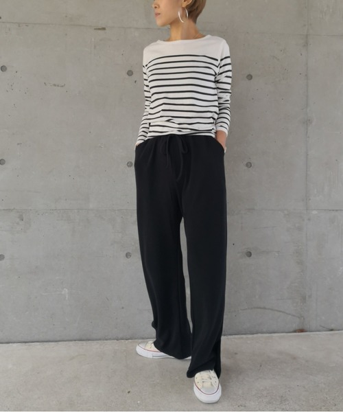 ulu(ウル)の「Sweat relax wide pants(その他パンツ・レディース・ブラック/アイボリー・FREE)」の2枚目の写真
