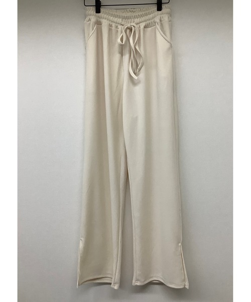 ulu(ウル)の「Sweat relax wide pants(その他パンツ・レディース・ブラック/アイボリー・FREE)」の9枚目の写真