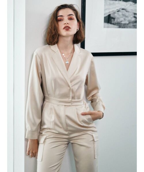 EVRIS（エヴリス）の「SATIN TAILOR ジャンプスーツ（つなぎ