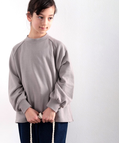 classicalelf(クラシカルエルフ)の「キッズ モックネックバックプリント無地プルオーバートレーナー(長袖)(スウェット・キッズ・チャコールグレー/オフホワイト/グレイッシュベージュ/グレイッシュブルー・130/140/150)」の18枚目の写真