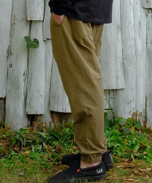 VIRGOwearworks（ヴァルゴウェアワークス）の「Relaxed uniform jogger pants（スラックス・メンズ・チャコールグレー/ブラック/ベージュ・2/4/3）」の19枚目の写真