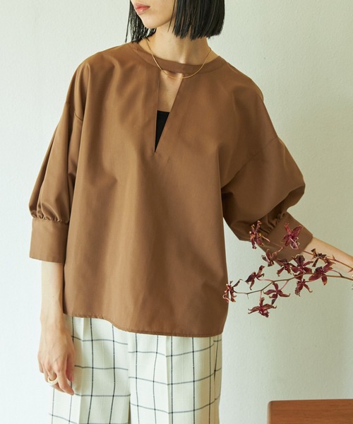 VACANCY（ヴァカンシー）の「2wayハーフスリーブブラウス（シャツ/ブラウス・レディース・ホワイト/ネイビー/グリーン/ブラウン・FREE）」の3枚目の写真