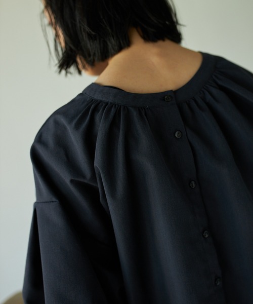 VACANCY（ヴァカンシー）の「2wayハーフスリーブブラウス（シャツ/ブラウス・レディース・ホワイト/ネイビー/グリーン/ブラウン・FREE）」の11枚目の写真