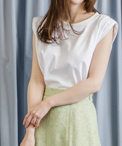 Emma Taylor（エマテイラー）の「パワーショルダートップス（Tシャツ/カットソー・レディース・ブラック/オフホワイト/オレンジ/モカ/ラベンダー・FREE）」の12枚目の写真