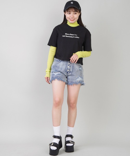 SPINNS(スピンズ)の「シアーメロウタートルネックカットソー(Tシャツ/カットソー・レディース・ブラック/グレー/グリーン系その他/オレンジ/アイボリー・ONESIZE)」の22枚目の写真