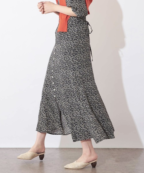 natural couture（ナチュラルクチュール）の「レトロ小花柄パフワンピース（ワンピース・レディース・ブラック/ピンク/グリーン・FREE）」の7枚目の写真