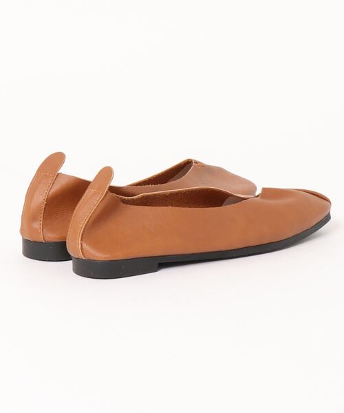 STYLEBLOCK（スタイルブロック）の「Vカットスクエアトゥフラットパンプス（パンプス・レディース・ブラック/ベージュ/ブラウン/キャメル・40/38/39/41/42/35/36/37）」の5枚目の写真