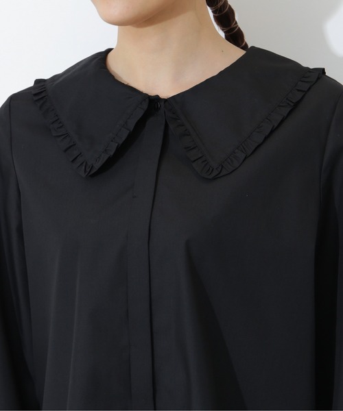 NATURAL BEAUTY BASIC（ナチュラルビューティーベーシック）の「フリルカラーブラウス（シャツ/ブラウス・レディース・ブラック/オフホワイト・MEDIUM/SMALL）」の11枚目の写真