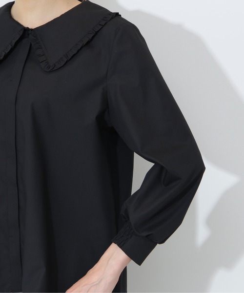 NATURAL BEAUTY BASIC（ナチュラルビューティーベーシック）の「フリルカラーブラウス（シャツ/ブラウス・レディース・ブラック/オフホワイト・MEDIUM/SMALL）」の7枚目の写真
