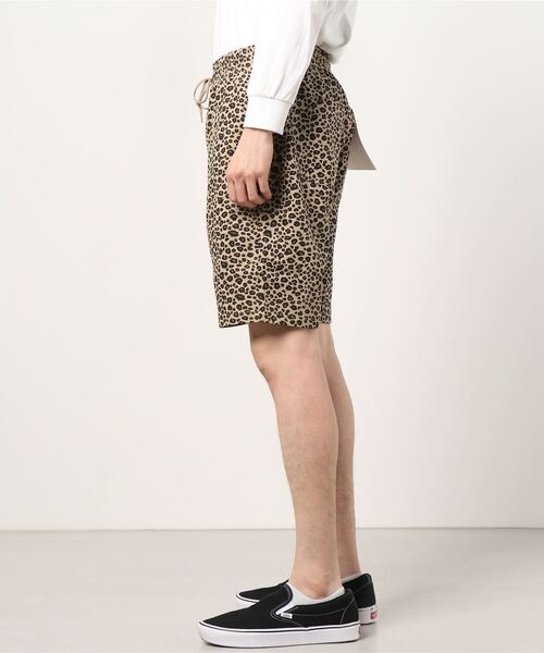 THE TWENTYSEVEN(ザ トゥエンティーセブン)の「The TWENTYSEVEN:LEOPARD EASY SHORTS レオパード イージーショーツ(チノパンツ・メンズ・チャコールグレー/ベージュ・S/M/L)」の4枚目の写真