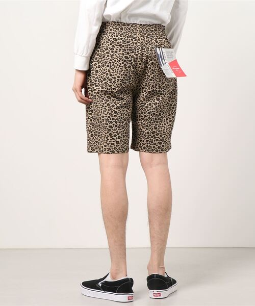 THE TWENTYSEVEN(ザ トゥエンティーセブン)の「The TWENTYSEVEN:LEOPARD EASY SHORTS レオパード イージーショーツ(チノパンツ・メンズ・チャコールグレー/ベージュ・S/M/L)」の3枚目の写真