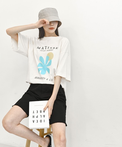 me+em select（ミームセレクト）の「MATISSE art Tシャツ（Tシャツ/カットソー・レディース・ブラック/ブルー/アイボリー/クリーム・FREE）」の4枚目の写真