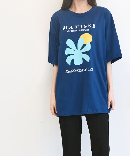 me+em select（ミームセレクト）の「MATISSE art Tシャツ（Tシャツ/カットソー・レディース・ブラック/ブルー/アイボリー/クリーム・FREE）」の6枚目の写真