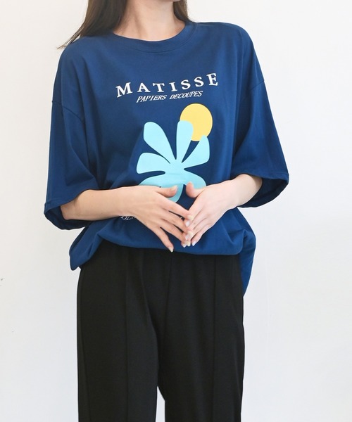 me+em select（ミームセレクト）の「MATISSE art Tシャツ（Tシャツ/カットソー・レディース・ブラック/ブルー/アイボリー/クリーム・FREE）」の11枚目の写真