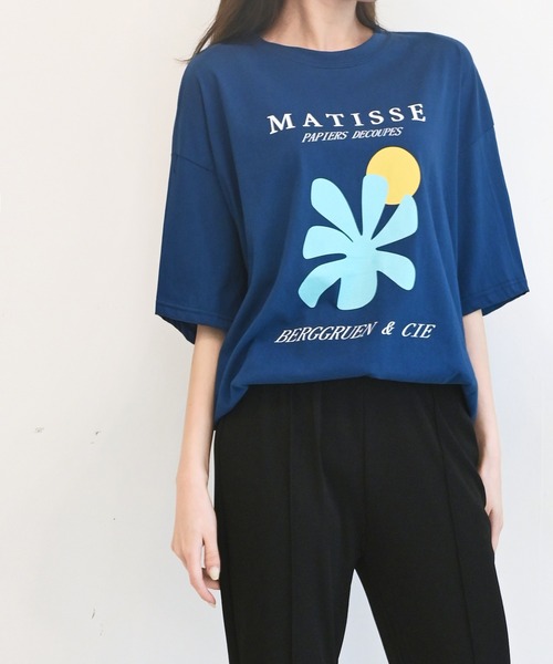 me+em select（ミームセレクト）の「MATISSE art Tシャツ（Tシャツ/カットソー・レディース・ブラック/ブルー/アイボリー/クリーム・FREE）」の12枚目の写真