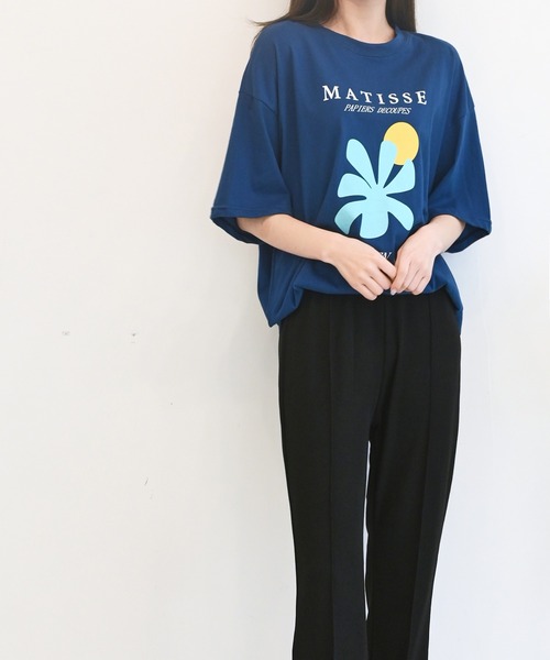 me+em select（ミームセレクト）の「MATISSE art Tシャツ（Tシャツ/カットソー・レディース・ブラック/ブルー/アイボリー/クリーム・FREE）」の13枚目の写真
