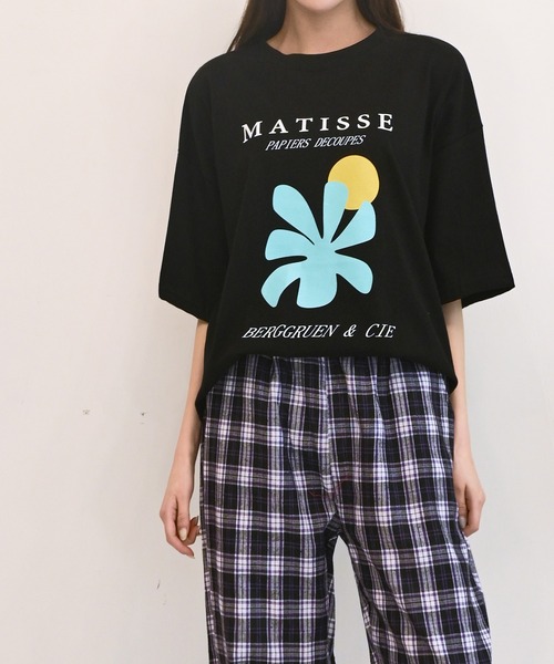 me+em select（ミームセレクト）の「MATISSE art Tシャツ（Tシャツ/カットソー・レディース・ブラック/ブルー/アイボリー/クリーム・FREE）」の22枚目の写真