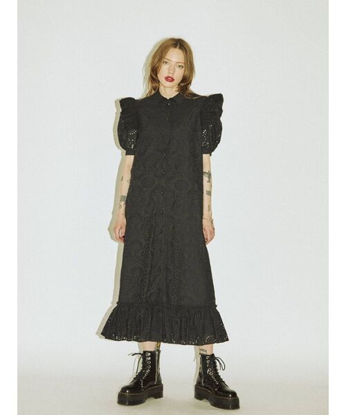 jouetie（ジュエティ）の「フリルショルダーコットンワンピース（ワンピース・レディース・オフホワイト/ブラック/グリーン・MEDIUM）」の6枚目の写真