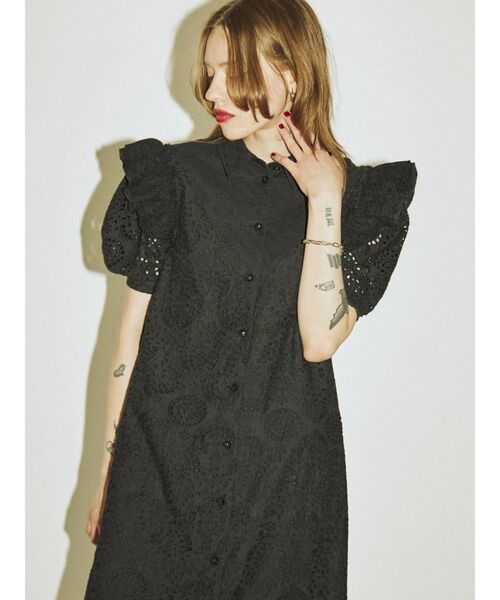 jouetie（ジュエティ）の「フリルショルダーコットンワンピース（ワンピース・レディース・オフホワイト/ブラック/グリーン・MEDIUM）」の10枚目の写真