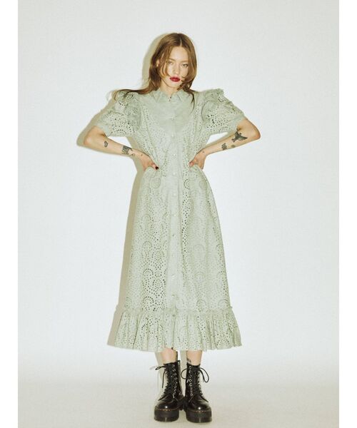 jouetie（ジュエティ）の「フリルショルダーコットンワンピース（ワンピース・レディース・オフホワイト/ブラック/グリーン・MEDIUM）」の16枚目の写真