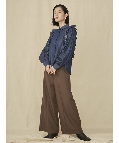 COTORICA（コトリカ）の「【THE DAYZ TOKYO】フリルデニムブラウス（シャツ/ブラウス・レディース・インディゴブルー・SMALL/MEDIUM）」の2枚目の写真