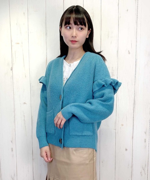 Clice de Paris（クリシェドゥパリス）の「K/袖フリルカーデ（カーディガン/ボレロ・レディース・ベージュ/ブルー・ONESIZE）」の2枚目の写真