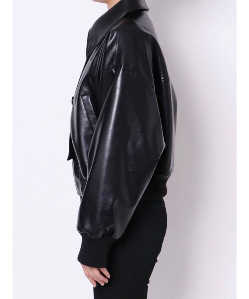 EMODA(エモダ)の「ヴィーガンレザーボンバージャケット(ブルゾン・レディース・アイボリー/ブラック/ベージュ・FREE)」の21枚目の写真