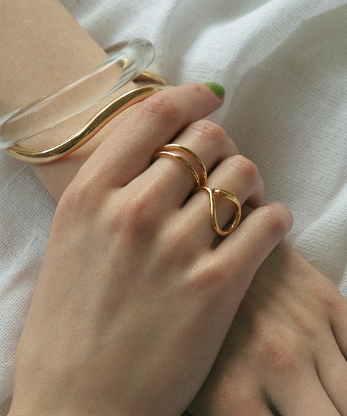 GOLDY(ゴールディ)の「フローリング ライン セット リング(リング・レディース・シルバー/ゴールド/その他1・FREE)」の1枚目の写真
