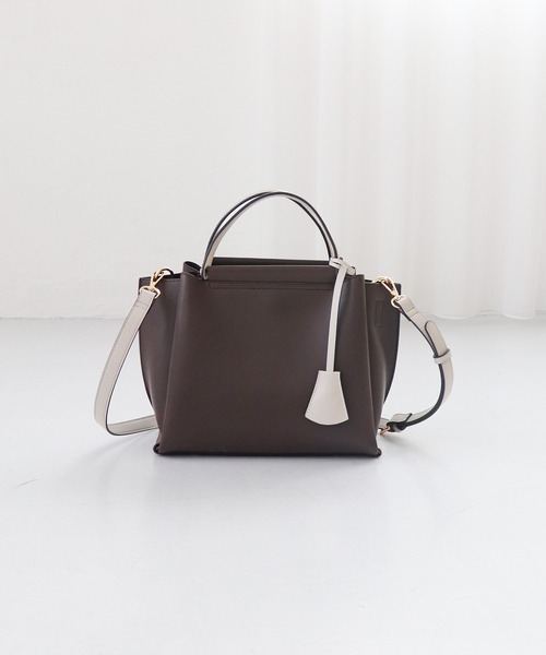 MIAN （ミアン）の「【ドラマ着用 / 詳細動画あり】LILY / 2wayハンドバッグ（ハンドバッグ・レディース・モカ/ピンク/ブラウン/ブラック/グレー/ブルーグリーン/ブラック系その他/ライトベージュ/グレー系その他/アイボリー/ブルー/ダークブラウン・FREE）」の7枚目の写真