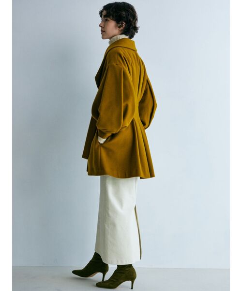 LAGUNAMOON（ラグナムーン）の「バックタックボリュームスリーブコート（その他アウター・レディース・ベージュ/マスタード/バイオレット・FREE）」の4枚目の写真