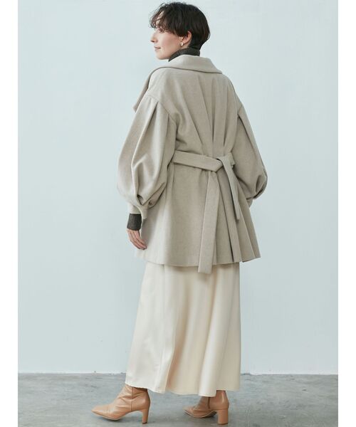 LAGUNAMOON（ラグナムーン）の「バックタックボリュームスリーブコート（その他アウター・レディース・ベージュ/マスタード/バイオレット・FREE）」の9枚目の写真