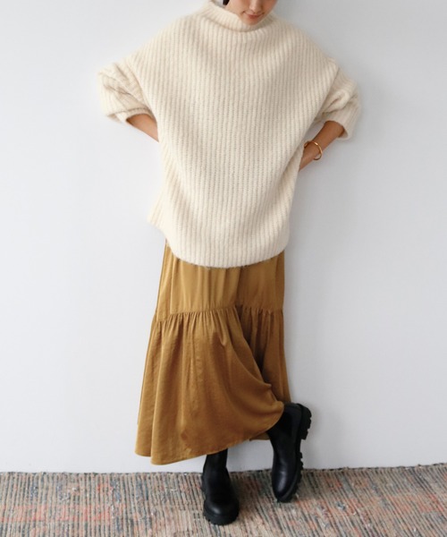 ELFRANK（エルフランク）の「Vネックフレアロングキャミソールワンピース（ワンピース・レディース・ブラック/ベージュ/ゴールド/アイボリー・FREE）」の9枚目の写真