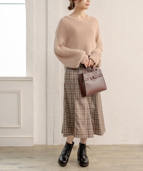 OLIVE des OLIVE(オリーブデオリーブ)の「可愛さと細さ両立!ふわシャギーニット(ニット/セーター・レディース・ライトグレー/オフホワイト/サックスブルー/ピンク/ライトブラウン・FREE)」の10枚目の写真