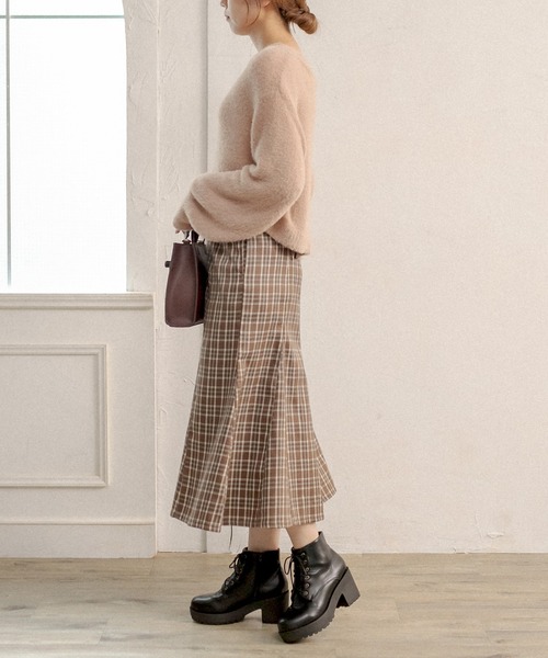 OLIVE des OLIVE(オリーブデオリーブ)の「可愛さと細さ両立!ふわシャギーニット(ニット/セーター・レディース・ライトグレー/オフホワイト/サックスブルー/ピンク/ライトブラウン・FREE)」の6枚目の写真