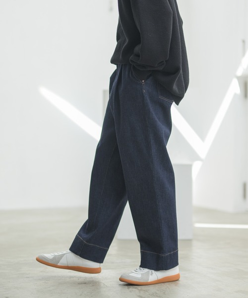 CASPER JOHN(キャスパージョン)の「ワンタックワイドデニム(デニムパンツ・メンズ・インディゴブルー・マルチサイズ)」の3枚目の写真