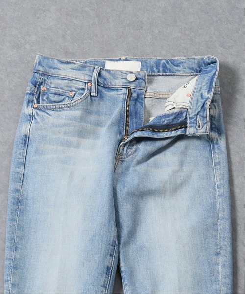 MOTHER DENIM（マザーデニム）の「【MOTHER】 THE INSIDER CROP STEP FRAY（デニムパンツ・レディース・サックスブルー・27/25/26）」の16枚目の写真