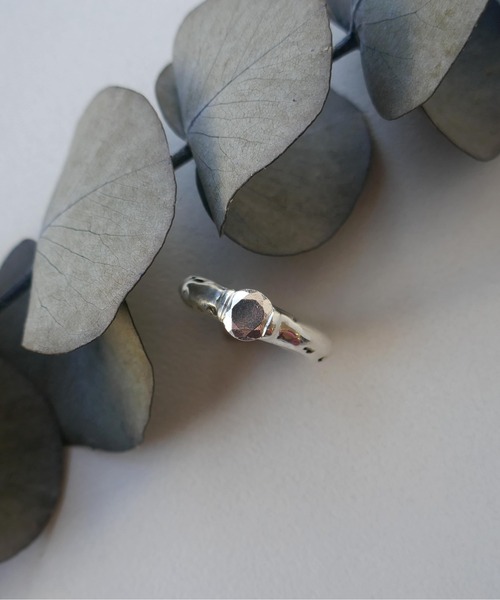 e.m.（イーエム）の「メタルジルコニアリング（リング・レディース・シルバー・#17/#9/#11/#15/#19/#13）」の5枚目の写真