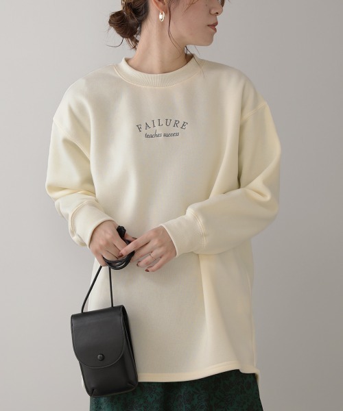 Bou Jeloud(ブージュルード)の「ロゴ刺繍カットチュニック(スウェット・レディース・ブラック/アイボリー/モカ・FREE)」の2枚目の写真