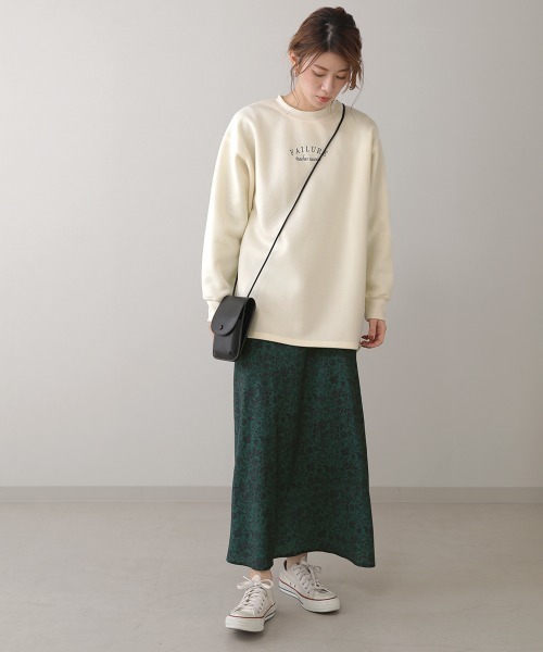 Bou Jeloud(ブージュルード)の「ロゴ刺繍カットチュニック(スウェット・レディース・ブラック/アイボリー/モカ・FREE)」の9枚目の写真