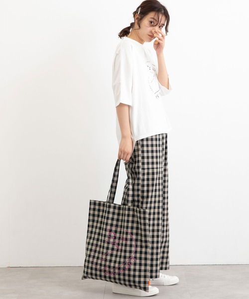 POU DOU DOU（プードゥドゥ）の「ウェザーギンガムポケッタブルトートバッグ（トートバッグ・レディース・ブルー/スミクロ・8）」の8枚目の写真