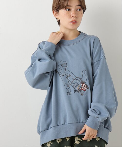 DOUBLE NAME(ダブルネーム)の「旅の始まり恐竜刺しゅうプルオーバー(スウェット・レディース・オフホワイト/サックスブルー/グリーン/スミクロ・FREE)」の4枚目の写真