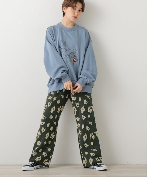 DOUBLE NAME(ダブルネーム)の「旅の始まり恐竜刺しゅうプルオーバー(スウェット・レディース・オフホワイト/サックスブルー/グリーン/スミクロ・FREE)」の6枚目の写真