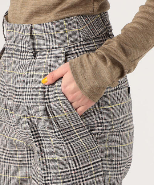 ISABEL MARANT(イザベルマラン)の「ISABEL MARANT CEYO チェックテーパードパンツ(スラックス・レディース・グレー系その他2・36/34)」の11枚目の写真